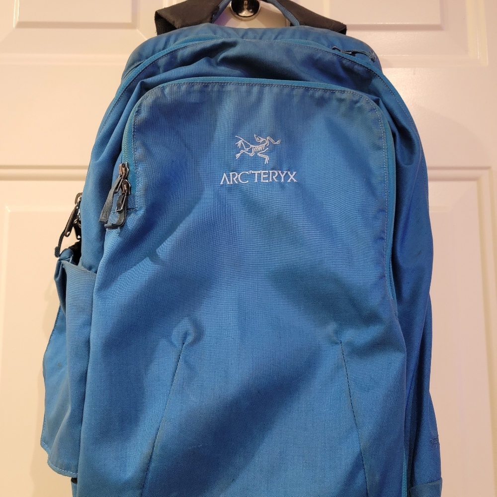 Arc'teryx Pender Backpack Daypack Laptop Commute Travel Pack Blue